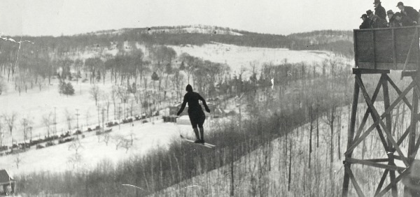 photograph of Isabel Coursier ski jumping